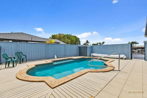HALYCON HOUSE - Accommodation Directory 3