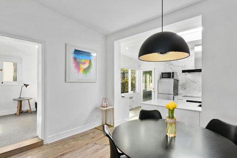 Hampden Neuve - Luxury Georgian Cottage - Accommodation Directory 2