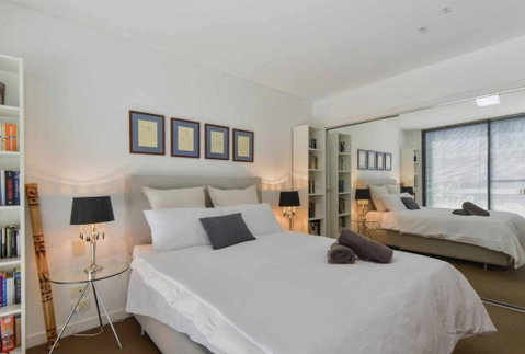 HAZEL Chapel St Socialite. Pool, Spa & Gym - Accommodation Directory 2
