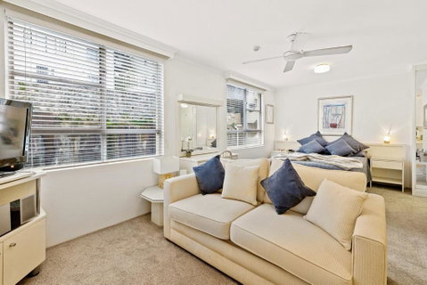HENRY12 Self- Catering - Accommodation Directory 1