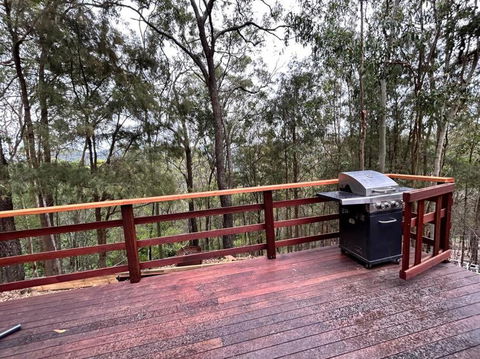 Hill Dweller Hideout - Accommodation Directory 1