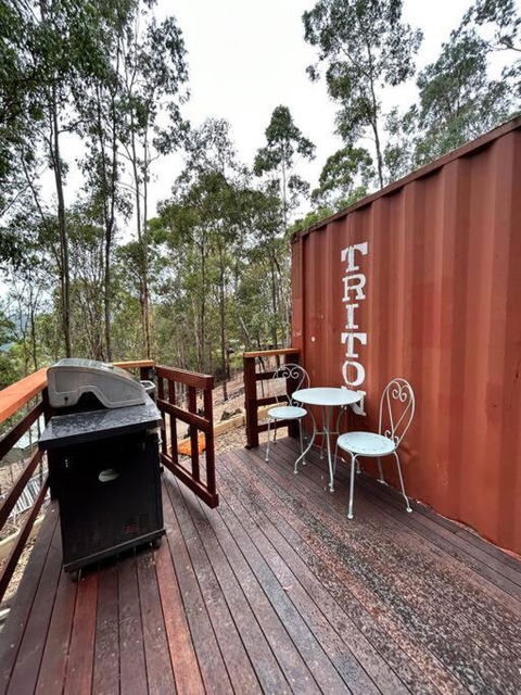 Hill Dweller Hideout - Accommodation Directory 2