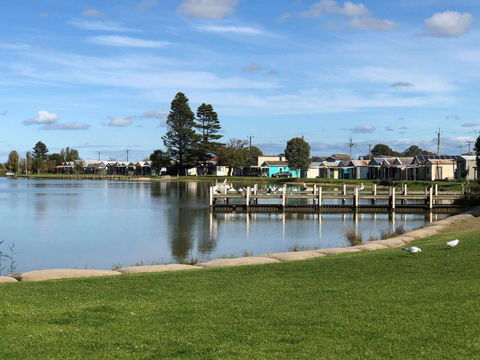 Holiday Escape Milang - Accommodation Directory 2