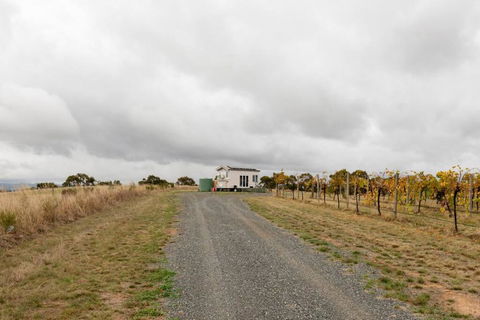 Hounds Run Vineyard - Tiny House In The Grampians - Accommodation Directory 3