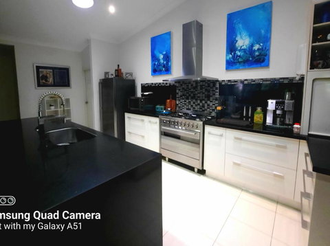 ISLAND ROOM On Magnetic Island - Accommodation Directory 2