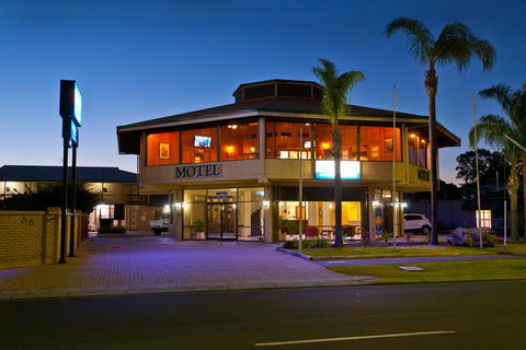 Admiral Motel Bunbury - Accommodation Directory 0