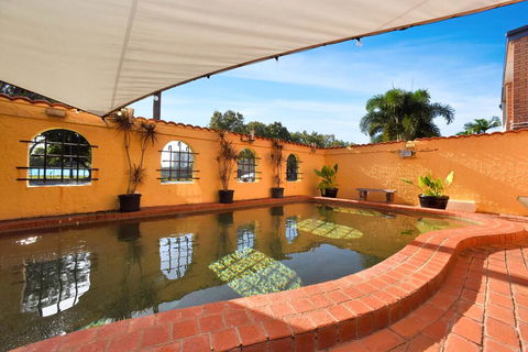 Adobe Motel - Accommodation Directory 1