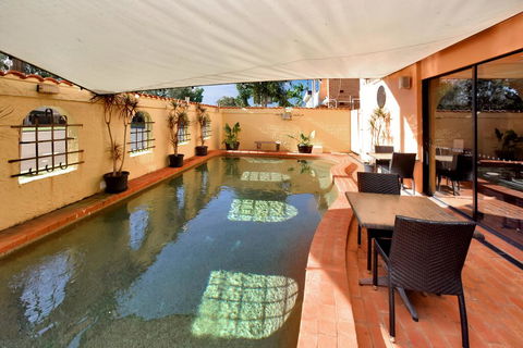 Adobe Motel - Accommodation Directory 2