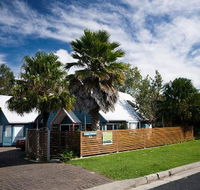 Affordable Twin Peaks 2 - Accommodation Directory