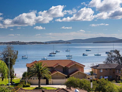 Aislinn' 3/273 Corrie Parade - Air Con, Water Views, BBQ - Accommodation Directory 0
