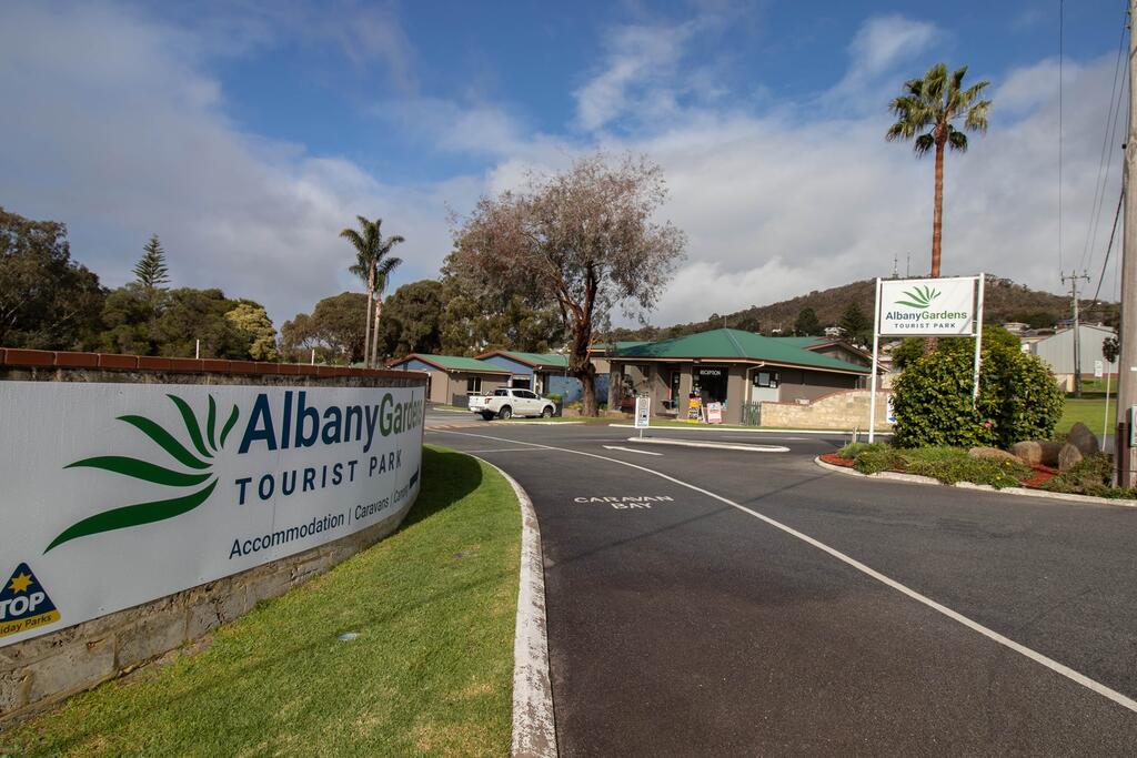 Lowlands Beach WA Accommodation Directory