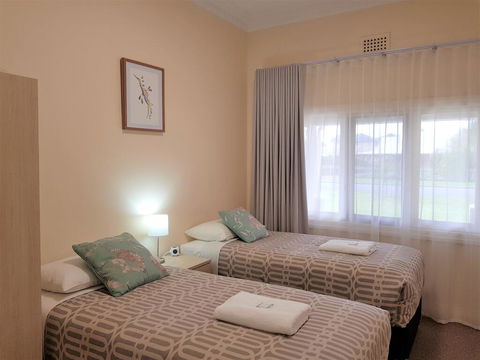 Albany Holiday Units - Accommodation Directory 3