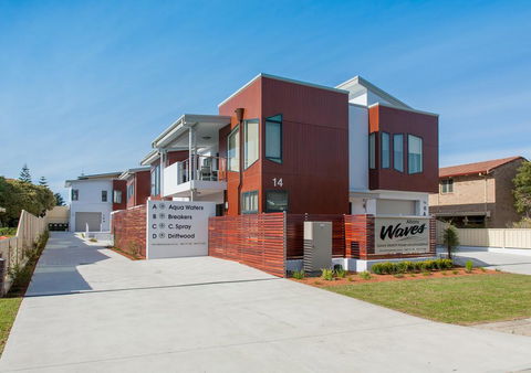 Albany Waves - Accommodation Directory 1