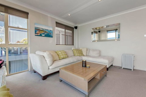 Alcheringa Unit 3 & 4, 32 Sandy Point Road - Accommodation Directory 1