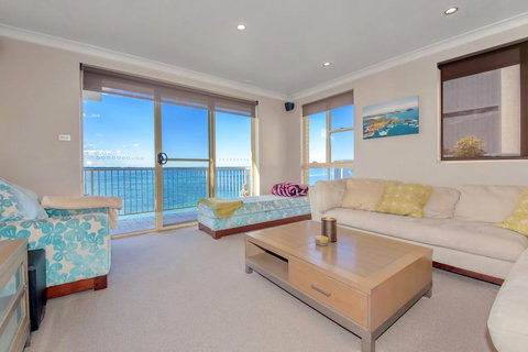 Alcheringa Unit 3 & 4, 32 Sandy Point Road - Accommodation Directory 0