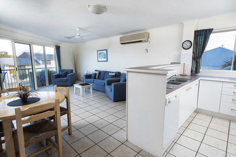 Alexander Beachfront Apartments - Accommodation Directory 3