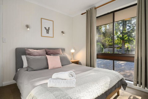Alinga Longa 4 - Accommodation Directory 0