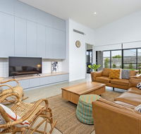 Allure on Barclay - Accommodation Directory