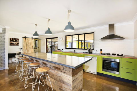 Aloha - Pet & Family Friendly - 10 Min Walk To Beach - Accommodation Directory 0