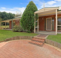 Alpine Mist - Spacious 5 bedroom home - Accommodation Directory