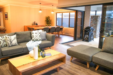 Amaroo - Accommodation Directory 2
