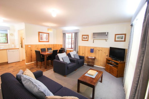 Amber Cottage - Accommodation Directory 3