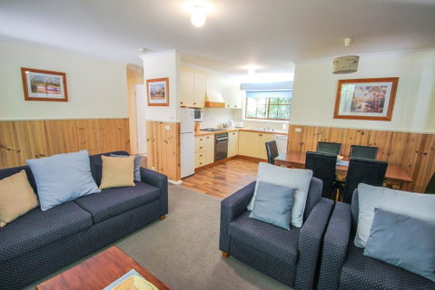 Amber Cottage - Accommodation Directory 2