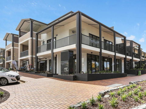 Anchored@Oceania - Accommodation Directory 2