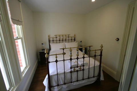 Annies Garden Cottage - Accommodation Directory 2