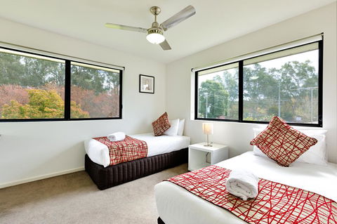 Apex Park Holiday Apartments - Accommodation Directory 3