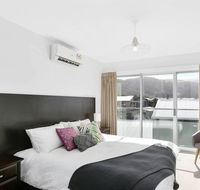 APOLLO 13 STUDIO - free wifi opposite beach - Accommodation Directory
