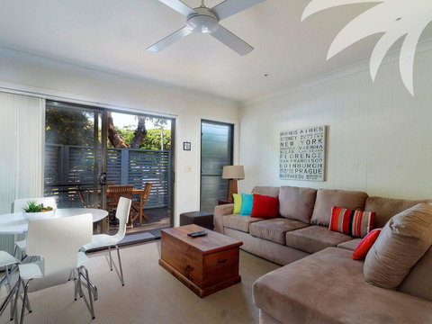 Aqua Apartment #4 - Accommodation Directory 1