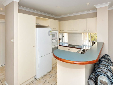 Aquarius Townhouse - Accommodation Directory 3