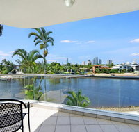 Arc Resort Stunning 3 Bedroom in Broadbeach - Accommodation Directory