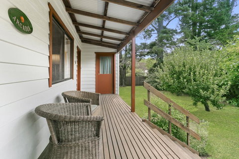 Arcadia Cottage - Accommodation Directory 3