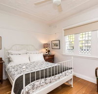 Art Deco 2 Bed Sydney/Darlinghurst Gem - Accommodation Directory