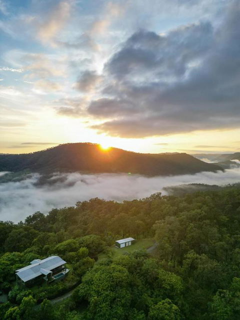 Luxurious Hinterland Guest House With HEATED POOL Sleeps 10 Brisbane Scenic Rim Gold Coast - Accommodation Directory 0