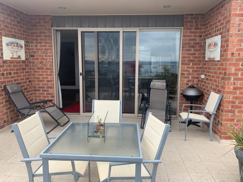 Luxury Ocean View Retreat - Accommodation Directory 3