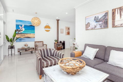 Maylands Coastal Vibes - Accommodation Directory 0