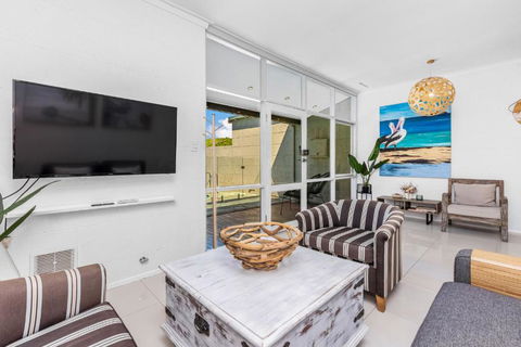 Maylands Coastal Vibes - Accommodation Directory 2