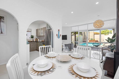 Maylands Coastal Vibes - Accommodation Directory 3