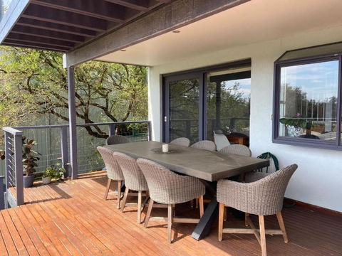 McCrae Treehouse - Accommodation Directory 2