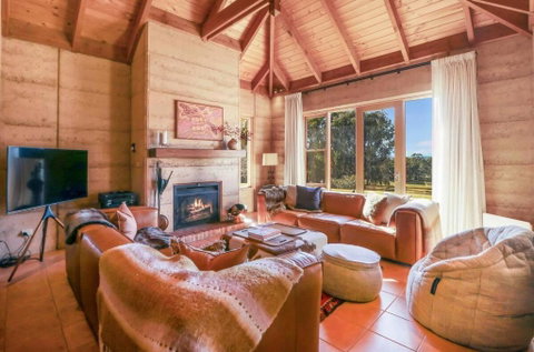 Melliodora - Relax, Unwind & Recharge - Accommodation Directory 2