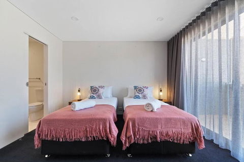Milieu At Seine - Accommodation Directory 2