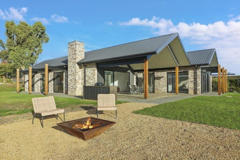 Mayple Peaks - Accommodation Directory 0