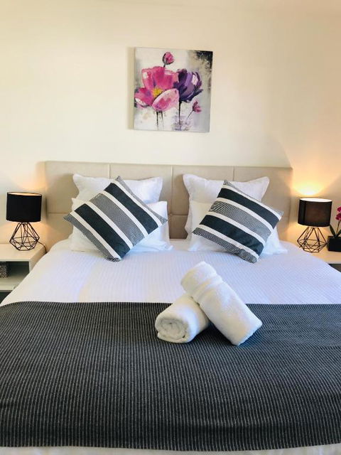 Melbourne Inner City Holiday Home Near CBD & Flemington - Accommodation Directory 2