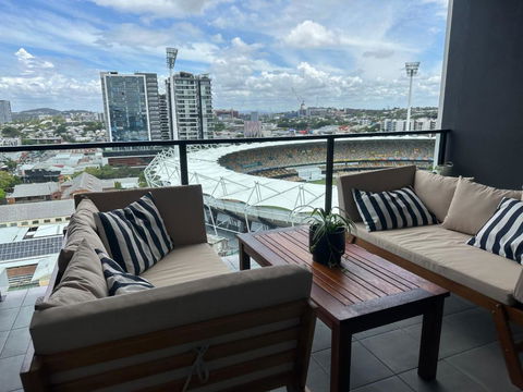 Modern Meets The Gabba - Accommodation Directory 0