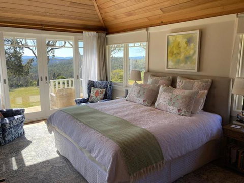 Mount Booralee - Accommodation Directory 0