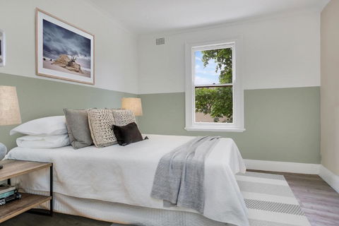 Native Rose Hotel - Accommodation Directory 0