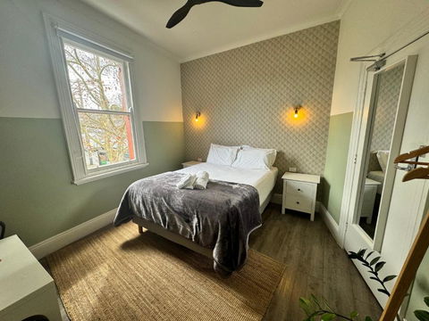 Native Rose Hotel - Accommodation Directory 1